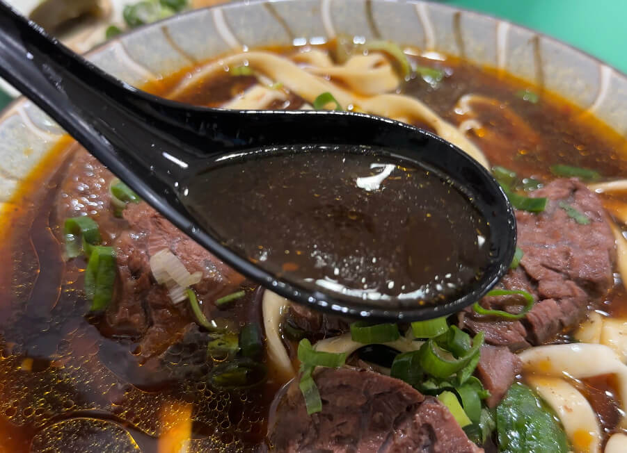 台湾グルメ　牛肉麺　台湾遊まっぷ