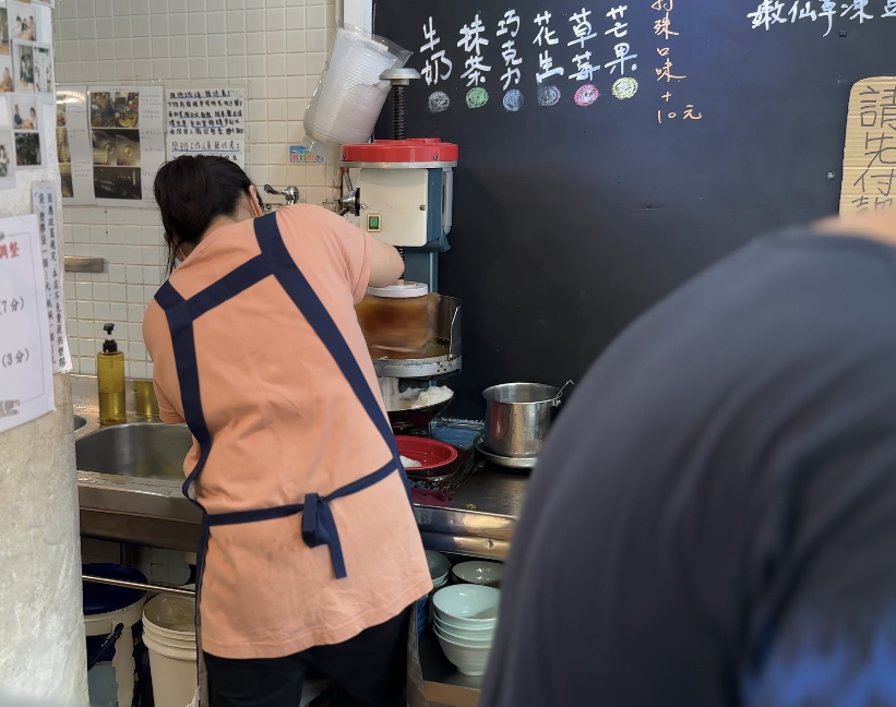 台湾グルメ　台湾スイーツ　マンゴーかき氷　台湾旅行　台湾生活